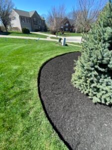 Bed Edging and Mulch in Medina